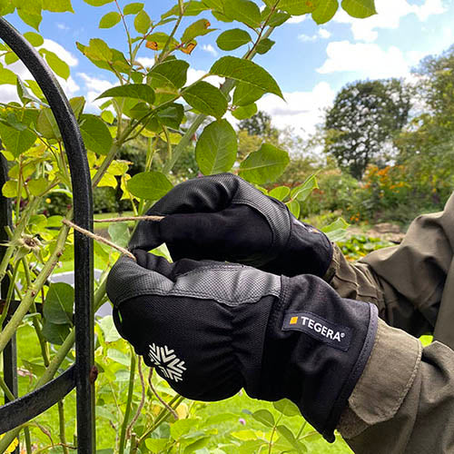 Waterproof gardening glove